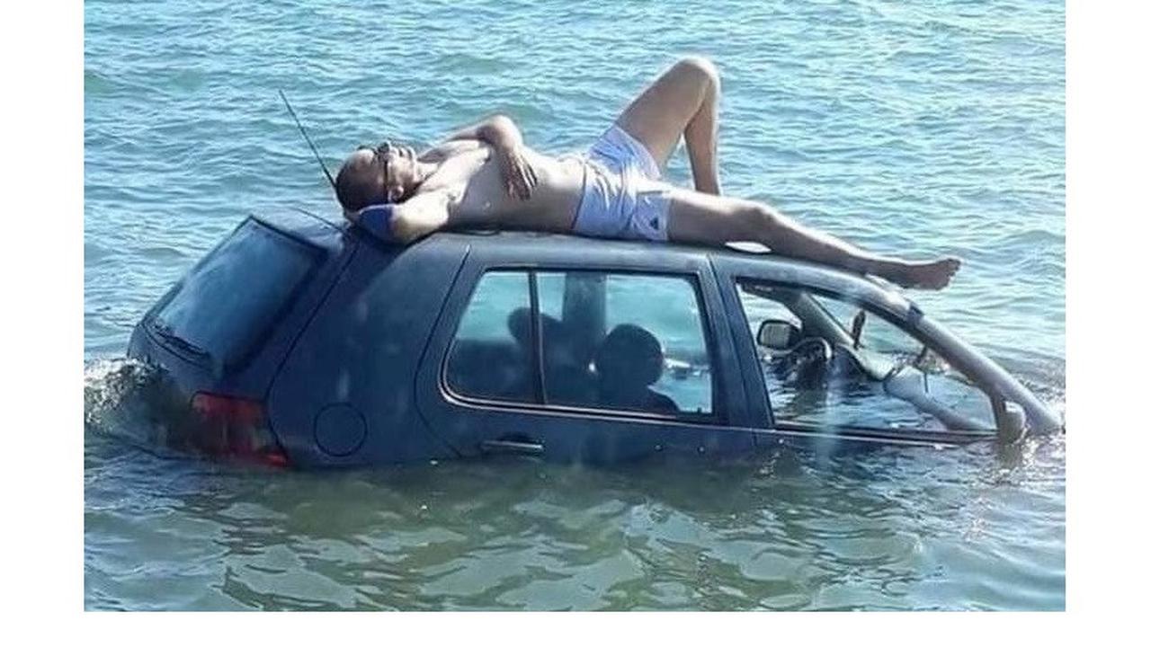 6 Tingkah Konyol Santai di Pantai Ini Kocak, Absurd Banget