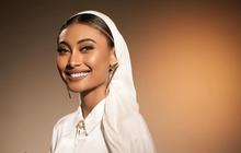 Novia Bachmid Tampil Anggun dengan Outfit Serba Putih di Lagu Religi 'KepadaNya', Full Damage