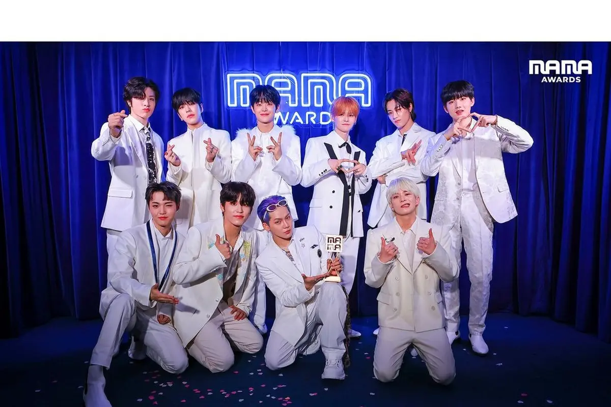 TREASURE bawa pulang piala MAMA Awards 2022 Day 1 (Foto: Instagram @mnet_mama)