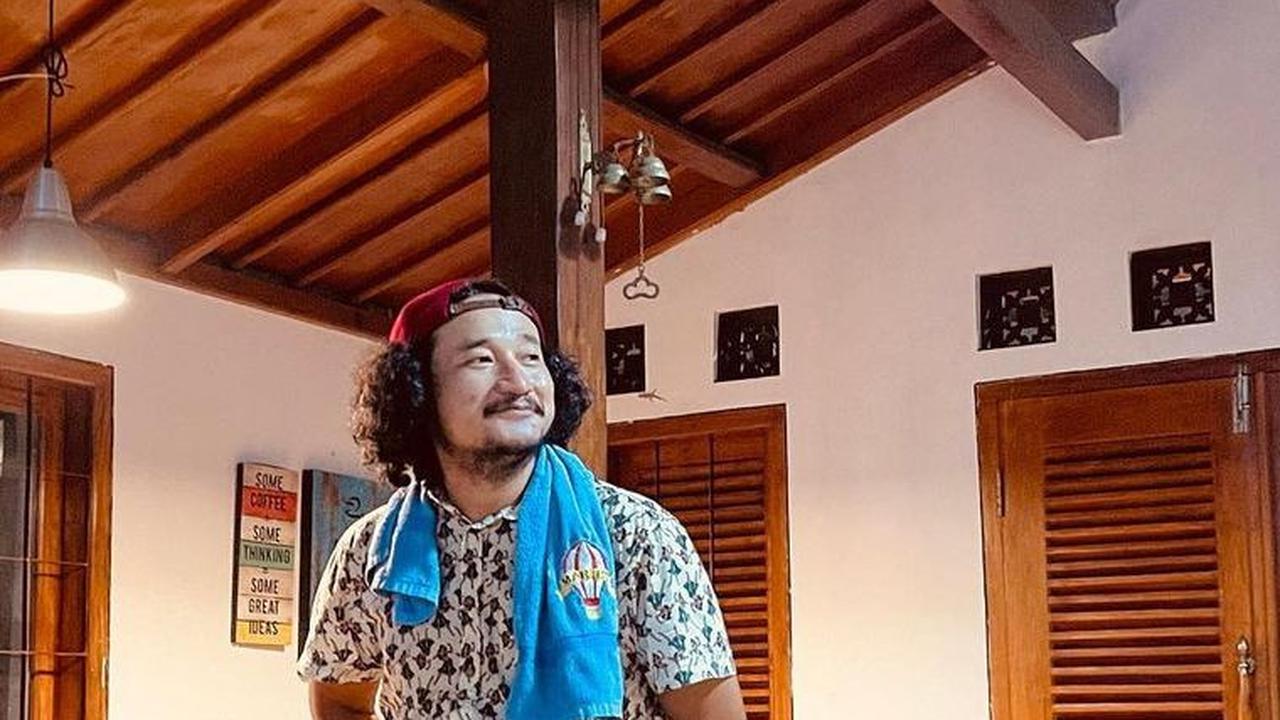 Masih Ingat dengan Sosok Isa Bajaj? Kini Pilih Balik Kampung Buka Warung