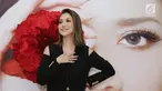 Penyanyi Bunga Citra Lestari (BCL) berpose usai peluncuran album terbarunya yang bertajuk "It's Me BCL" di kawasan Kemang, Jakarta, Rabu (12/07). Album ini menceritakan tentang perjalanan karier BCL. (Liputan6.com/Herman Zakharia)