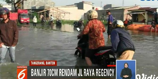Banjir Kiriman dari Bogor Bikin Jalan Penghubung di Tangerang Terputus