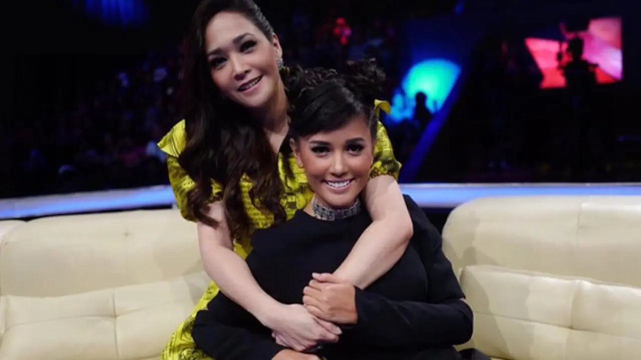 Titi Rajo Bintang dan Maia Estianty