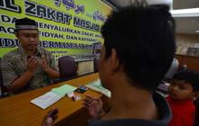 Bayar zakat fitrah di Masjid Istiqlal