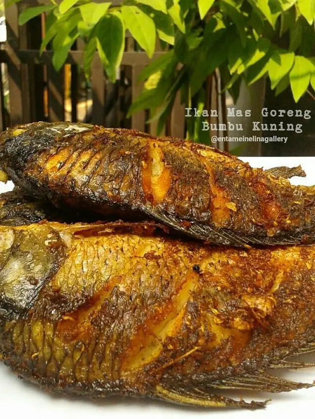 Sepiring ikan mas goreng