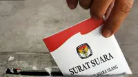 Pemilu adalah pesta demokrasi. Akan tetapi, sepertinya mayoritas masyarakat Indonesia sedang tak ingin berpesta. 