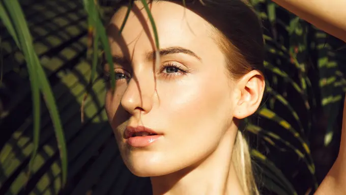 [Bintang] Cegah Lunturnya Makeup dan Tubuh yang Cepat Berkeringat dengan Tips Ini