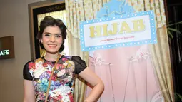 Aktris film dan sinetron, Carissa Putri saat ditemui pada acara gala premier film Hijab di XXI Epicentrum, Jakarta, Selasa (13/1/2015). (Liputan6.com/Panji Diksana)