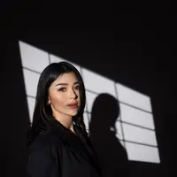 Dwi Kartika Apriliani, dari model hingga CEO, membawa Arkayz Store ke puncak kesuksesan.