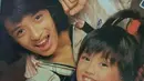 Potret Agnez dan Eza Yayang saat berduet dalam album Yess. Tidak hanya populer sebagai penyanyi cilik, Agnez juga sibuk sebagai presenter anak-anak hingga main sinetron. [Instagram/@poerwanta06]