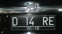 Di Indonesia ternyata terdapat beberapa plat nomor kendaraan yang unik. Berikut contohnya