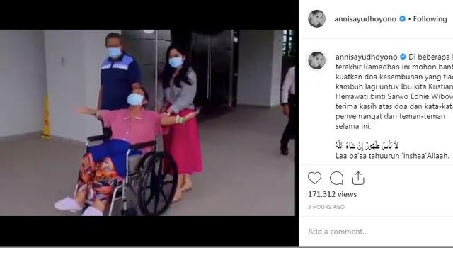 Ani Yudhoyono (Foto: Instagram/@annisayudhoyono)