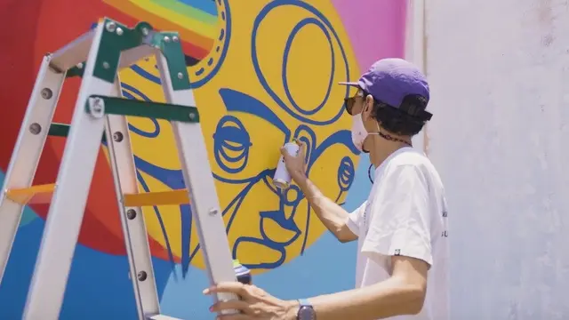 Under The Same Sun, Mural yang Mencerminkan Kondisi Saat Ini