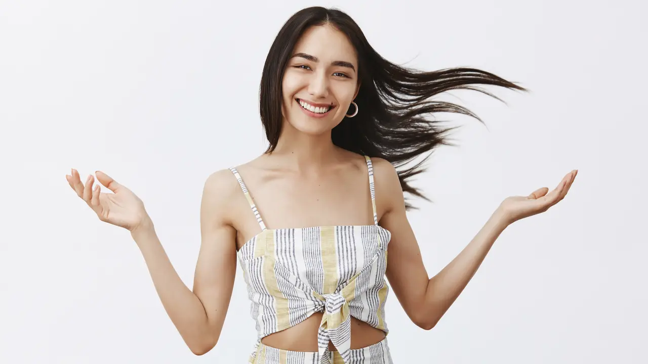 5 Kebiasaan yang Bisa Dilakukan di Rumah Agar Rambut Sehat dan Kuat - Cover