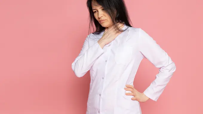 Dada Terasa Panas dan Mual? Kenali 7 Ciri Asam Lambung yang Sering Diabaikan - Cover