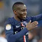 2. Blaise Matuidi, gelandang PSG ini diproyeksikan Juventus untuk menggantikan posisi yang ditinggal Paul Pogba. Menurut Football Italia, Si Nyonya Tua menyiapkan dana 40 juta pounds untuk mendatangkan gelandang Prancis ini. (AFP/Boris Horvat)