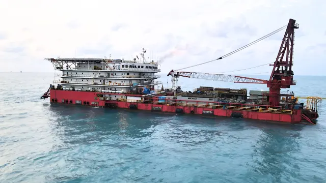 PT Pertamina Trans Kontinental (PTK) membeli kapal Accommodation Work Barge (AWB). (Foto: Pertamina)