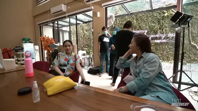 [Fimela] Nikita Willy bertemu Raffi Ahmad dan Nagita Slavina