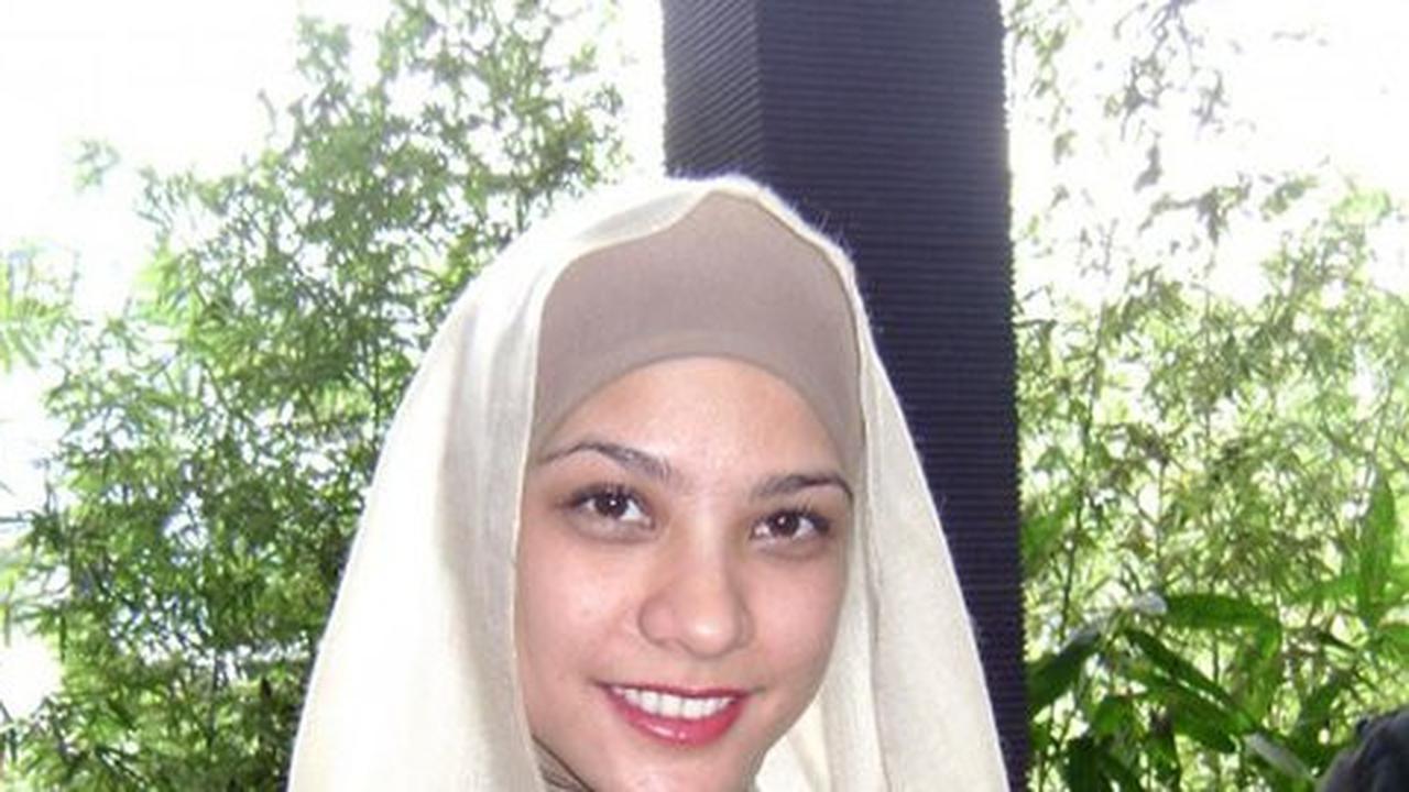 Femmy Permatasari, Sarah Azhari, dan Rachel Maryam