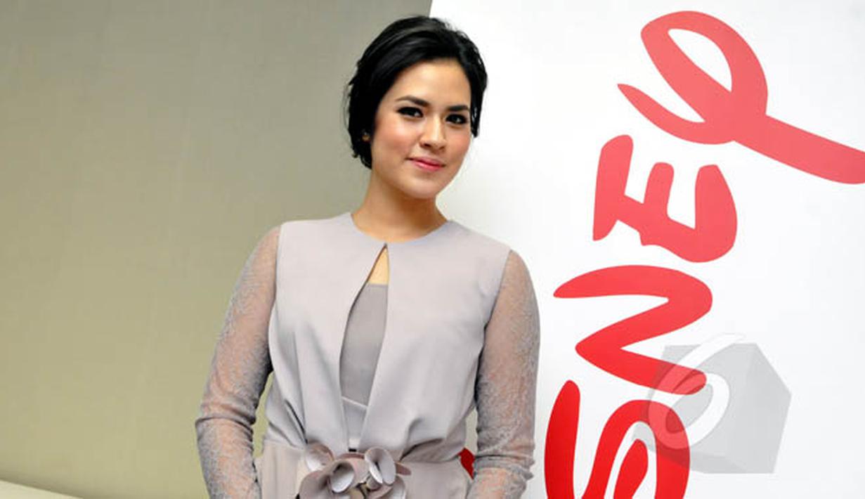 Senyum Raisa Bikin Pria Meleleh - Foto Liputan6.com The official twitter account of walt disney studios indonesia.