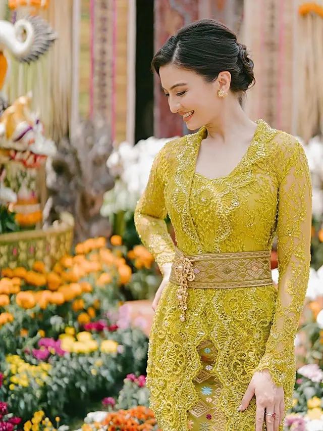 10 Inspirasi Kebaya Warna Hijau ala Public Figure, dari Lesti Kejora, Mahalini, hingga Maudy Ayunda