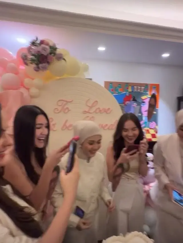 Dekorasi Bridal Shower Syifa Hadju (Foto: Instagram @syifahadju)