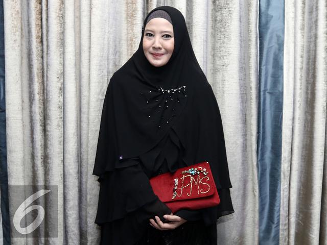 Peggy Melati Sukma Dan Cerita Perjuangannya Lepas Dari Tumor News Entertainment Fimela Com