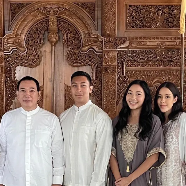 6 Potret Darma Mangkuhulur Bareng Tommy Soeharto dan Tata Cahyani, Ortu Sudah Cerai