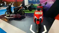 Motor listrik GESITS G1 DLX dan Spesial Edition Garuda di Periklindo Electric Vehicle Show (PHEV) 2024 JIExpo Kemayoran. (Khizbulloh Huda/Liputan6.com)