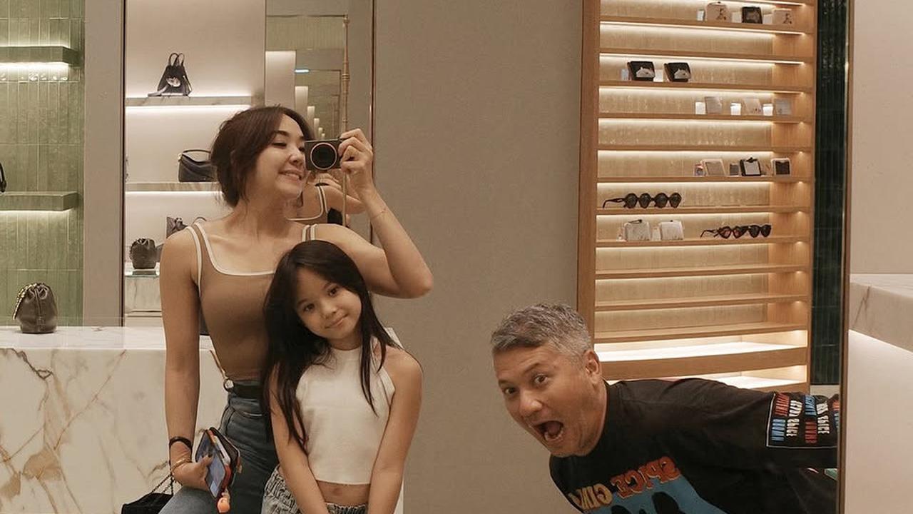 8 Artis Indonesia yang Tetap Kompak dan Akur dengan Mantan Pasangan Usai Bercerai, Siapa Saja?