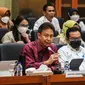 Menteri Kesehatan Budi Gunadi Sadikin mengikuti Rapat Kerja dengan Komisi IX DPR di gedung Parlemen, Jakarta, Senin (7/11/22). Bahasan rapat tersebut juga termasuk penjelasan mengenai Alokasi Anggaran Penanganan Stunting Tahun 2022 dan Evaluasi Pelaksanaan Penanganan Stunting. (Liputan6.com/Angga Yuniar)