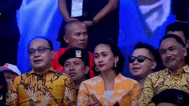 Sejumlah Elite Partai Golkar menghadiri acara Apel Siaga Perubahan Partai NasDem di Stadion Gelora Bung Karno (SUGBK) Senayan, Jakarta.
