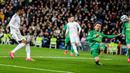 Pemain muda Real Madrid, Rodrygo mencetak gol kedua untuk timnya ke gawang Real Sociedad pada laga perempat final Copa del Rey di Santiago Bernabeu, Kamis (6/2/2020). Real Madrid gagal melaju ke semifinal Copa del Rey setelah dibungkam Real Sociedad dengan skor 3-4. (AP Photo/Manu Fernandez)