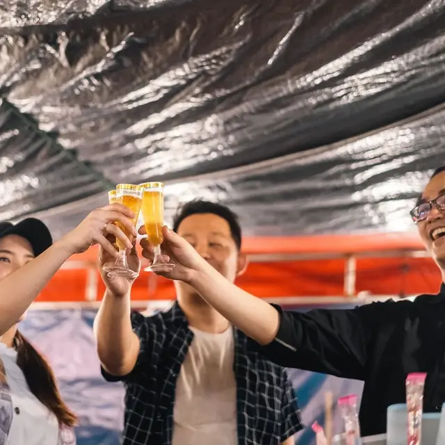 Jus Sparkling yang digunakan di Sisilia Dining Street merupakan minuman halal.