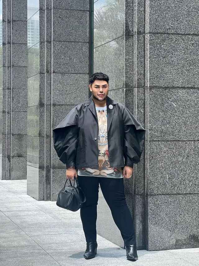 Ivan Gunawan dengan tas mewahnya (Instagram/ivan_gunawan)