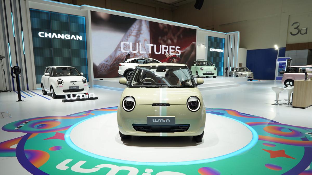 Lebih Dekat dengan Dua Mobil Listrik Changan yang Debut di GJAW 2025