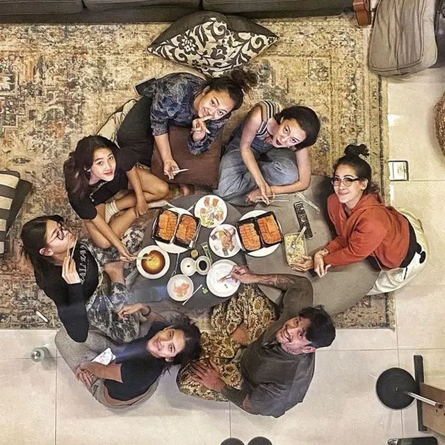 [Fimela] Tora Sudiro