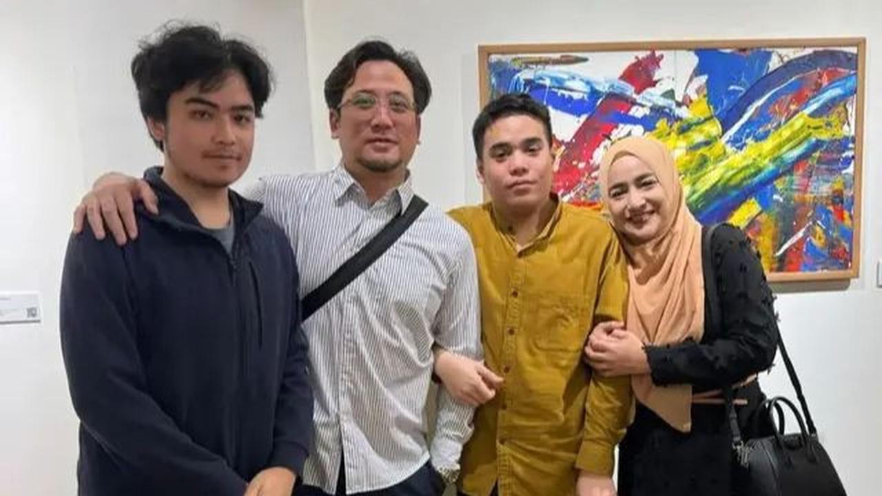 3. Cindy Fatikasari dan Tengku Firmansyah