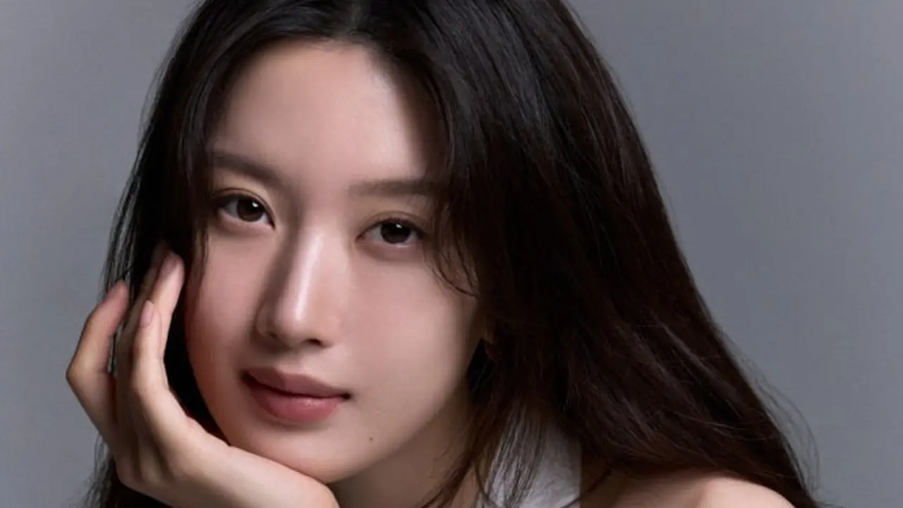 Moon Ga Young