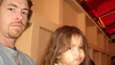 Sang ayah punya hidung mancung, netizen tak heran jika Rebecca Klopper juga memiliki hidung mancung seperti dioplas. Pamer wajah duck face, Rebecca kecil bikin netizen ingin mencubitnya. Beberapa rekan selebriti juga turut serta mengomentari foto lawas masa kecil Rebecca ini seperti Gabriella Eka Putri, Dara Arafah hingga casting director MD Pictures, Mulani Sanjay. (Liputan6.com/IG/@rklopperr)