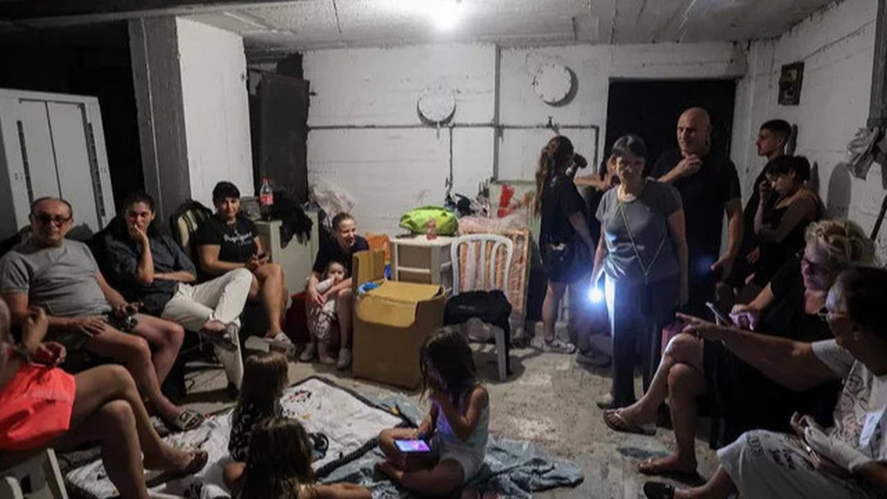 Potret Suasana Tempat Perlindungan Bom Dipenuhi Warga Israel saat Rudal Iran Gempur Tel Aviv