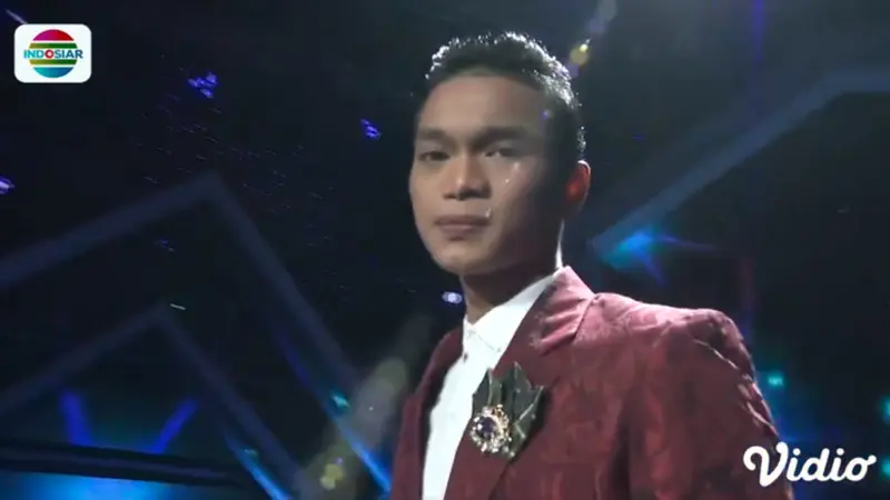 Megat Haikal Menebus Kesalah Dengan Mendapatkan 3 Standing Ovation di D'Academy Asia 5. sumberfoto: Indosiar