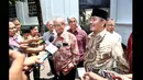 Tim Independen memberikan keterangan kepada pers usai temui Presiden Joko Widodo di Istana Negara, Jakarta, Rabu (28/1/2015). (Liputan6.com/Faizal Fanani)