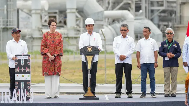 Presiden Joko Widodo (Jokowi) meresmikan Proyek Strategis Nasional (PSN) Tangguh Train 3 yang berlokasi di Kabupaten Teluk Bintuni, Provinsi Papua Barat, Jumat (24/11/2023). (Dok SKK Migas)