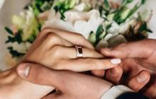 Masih Full Make Up, Pengantin Ini Jalani Ujian PPPK di Hari Pernikahan
