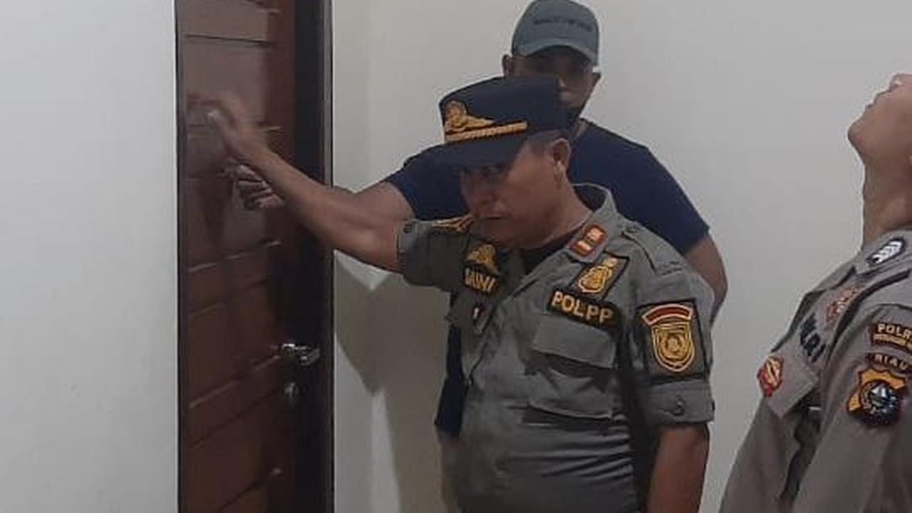 Lima Pasangan Bukan Suami Istri Tertangkap Basah Ngamar di Hotel, Tak Berkutik Digelandang Satpol PP