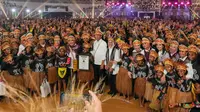 Ribuan anak itu tampil di hadapan Presiden Joko Widodo, Ibu Negara Iriana, dan sejumlah pejabat terkait yang hadir, di Istora Papua Bangkit, Kota Jayapura, Papua, Selasa (23/7)/Istimewa.