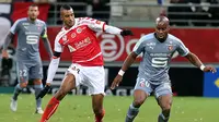 Persebaya tertarik mendatangkan eks pemain Liverpool, David N’Gog (kiri). (AFP/Francois Nascimbeni)
