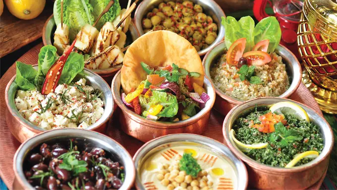 10 Rekomendasi Tempat Buka Puasa di Hotel dengan Menu Lezat dan Menarik