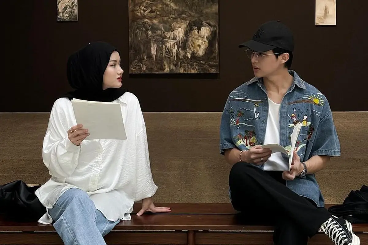 Dinda Hauw dan Rey Mbayang